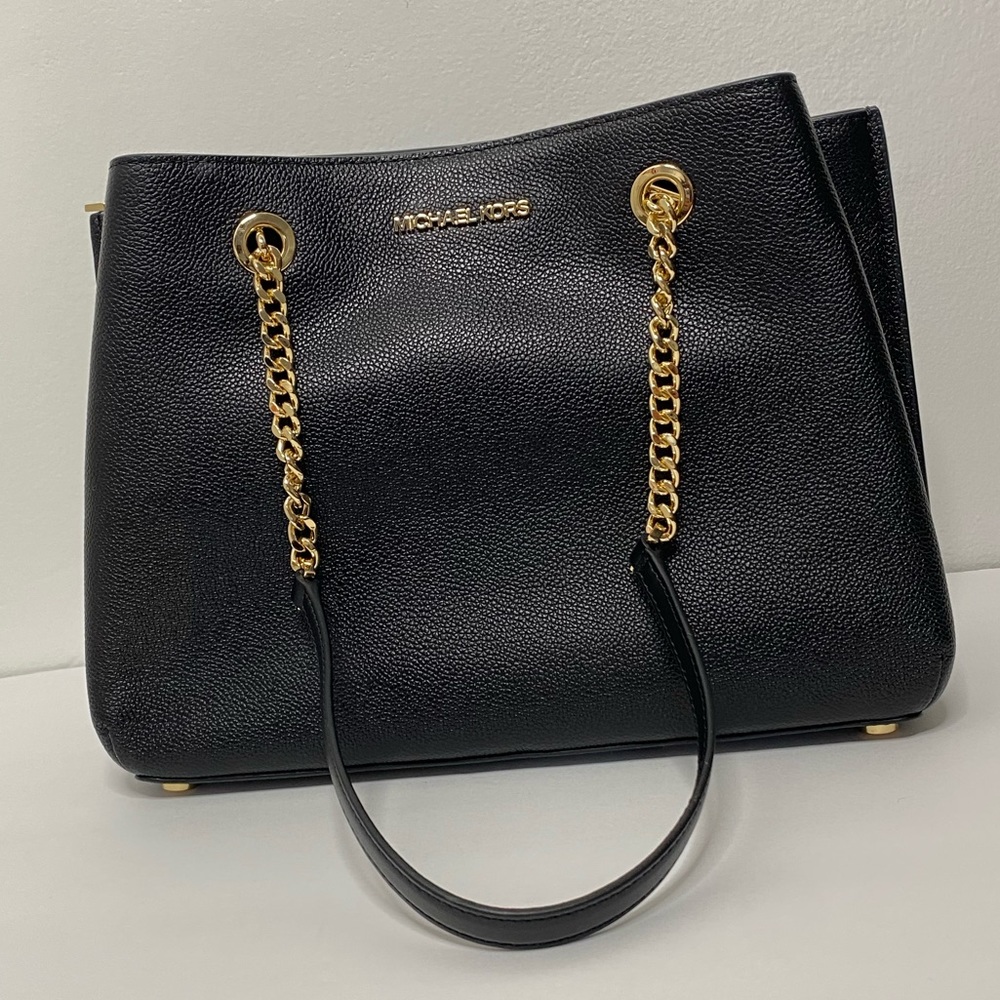 Michael Kors Teagan Large Pebbled Leather Shoulder Bag
